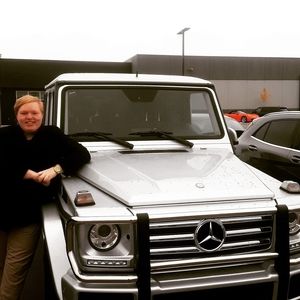 Meet your Posher, Casey